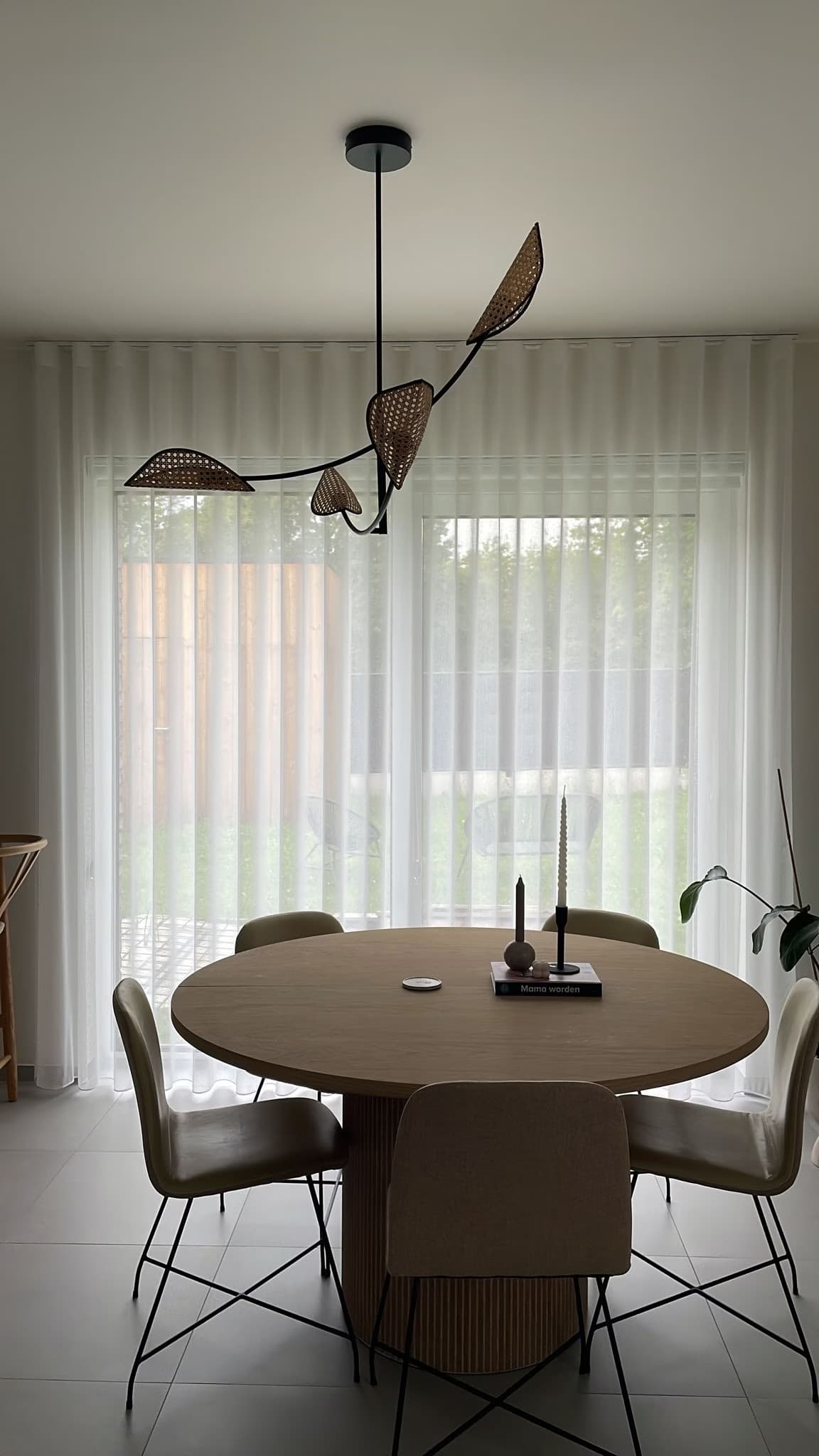 Moderne vitrage gordijnen op maat gemaakt