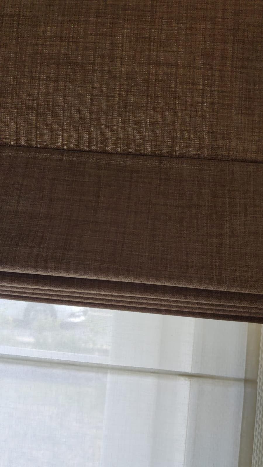 Luxe vouwgordijnen met decoratief patroon voor een elegante uitstraling